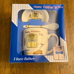 NWOT Happy Father’s Day Gift set with Mug tea spoon and plate.